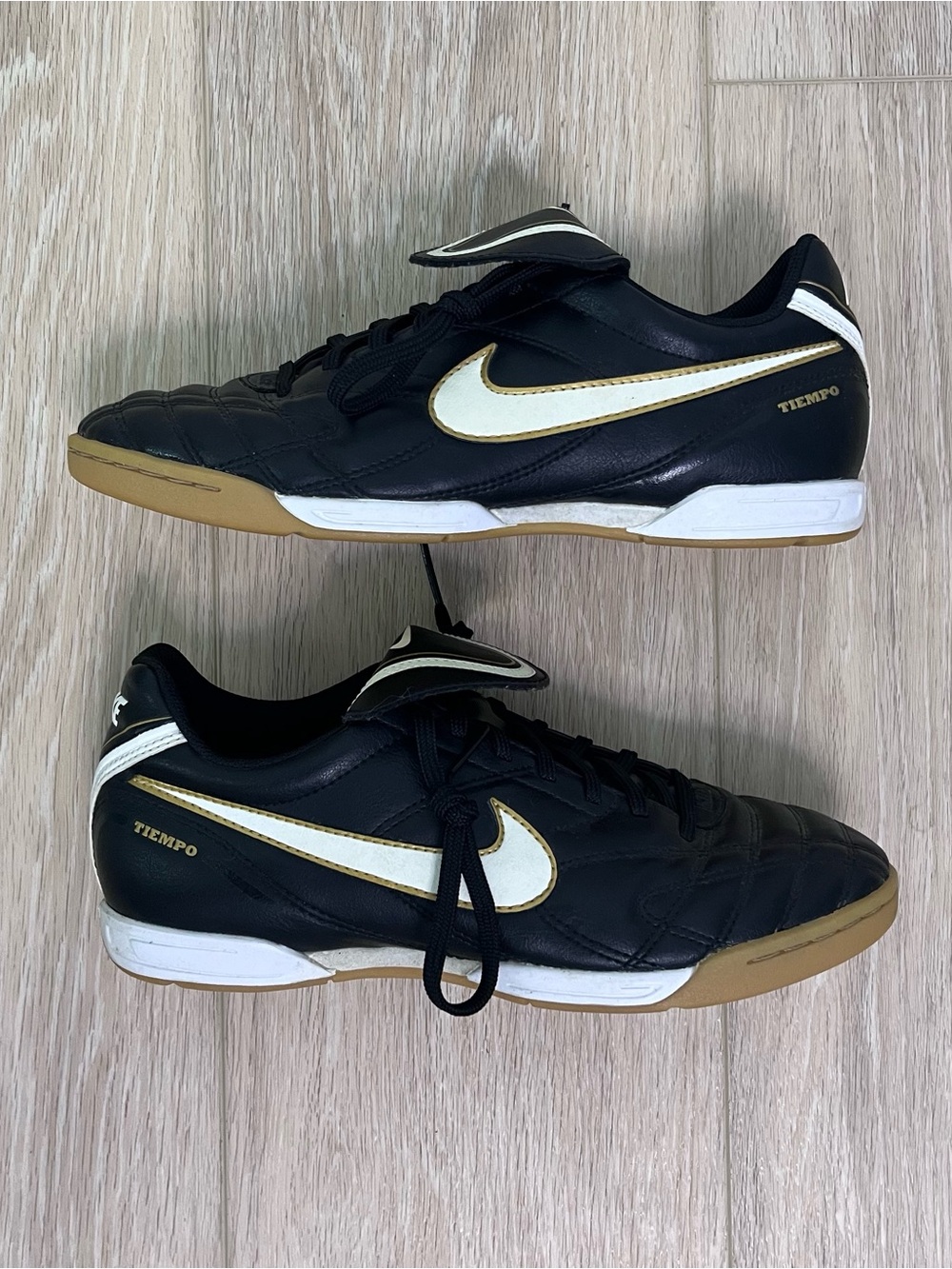Nike Tiempo Indoor Women’s Soccer Shoes